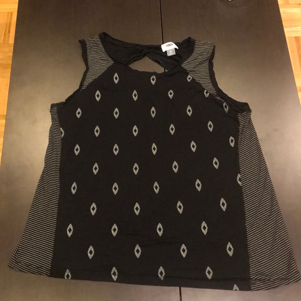 Black and White Diamond Print Old Navy Tank Top